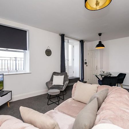 The Croston Balcony Apartment- Morecambe Central Promenade, Beach Front And Sea Views Ngoại thất bức ảnh