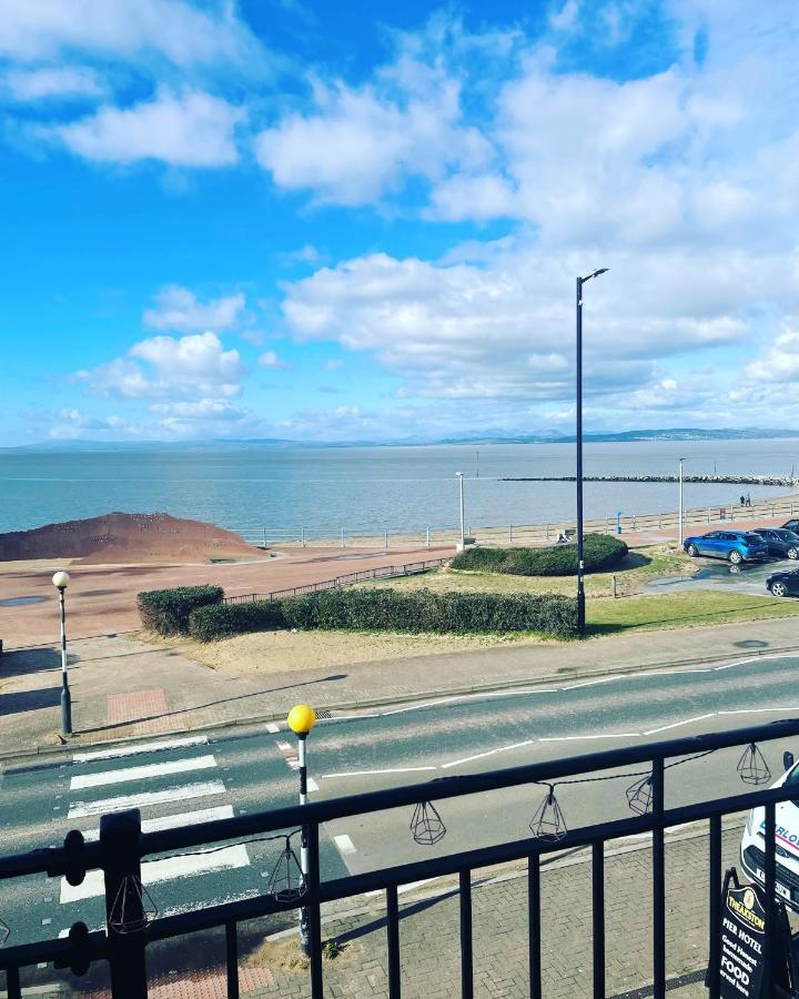 The Croston Balcony Apartment- Morecambe Central Promenade, Beach Front And Sea Views Ngoại thất bức ảnh