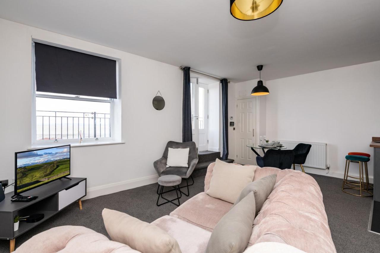 The Croston Balcony Apartment- Morecambe Central Promenade, Beach Front And Sea Views Ngoại thất bức ảnh