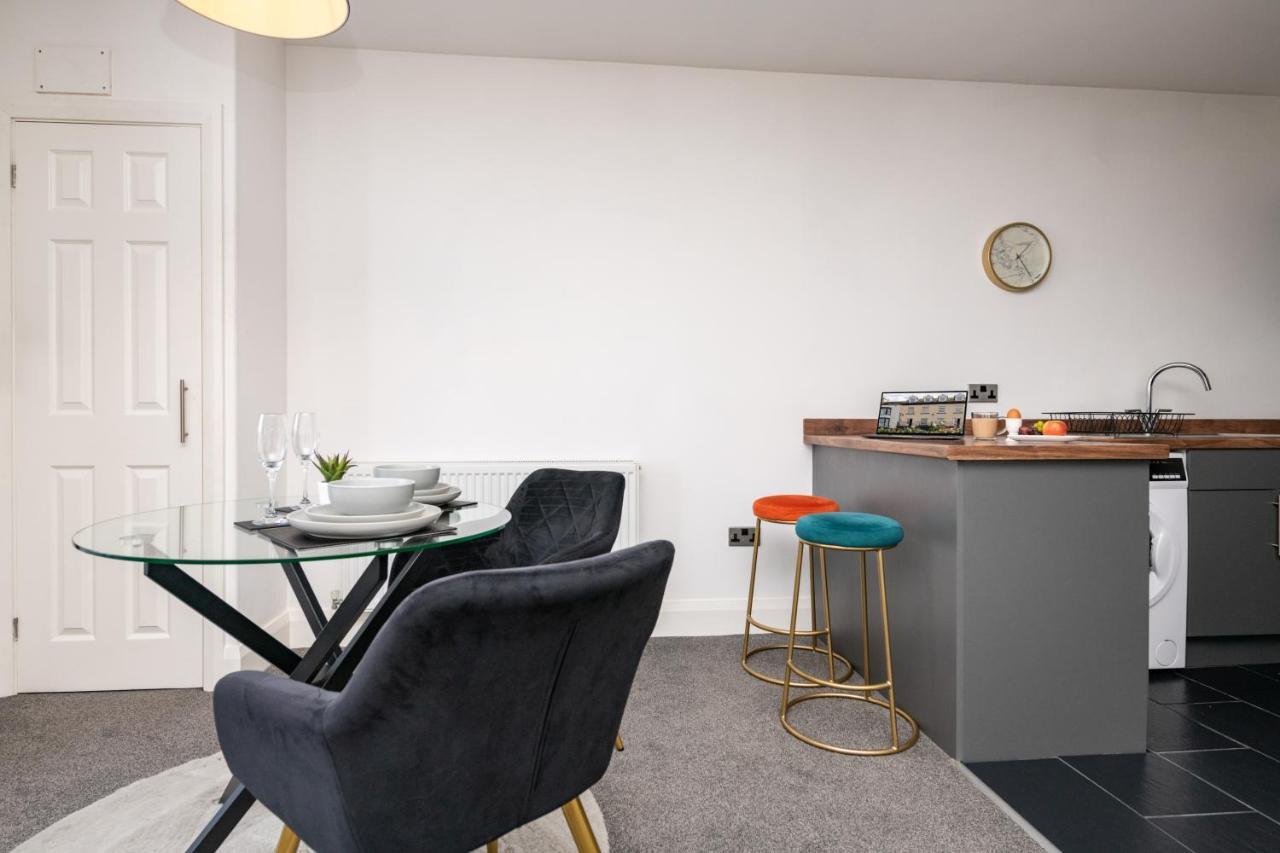 The Croston Balcony Apartment- Morecambe Central Promenade, Beach Front And Sea Views Ngoại thất bức ảnh