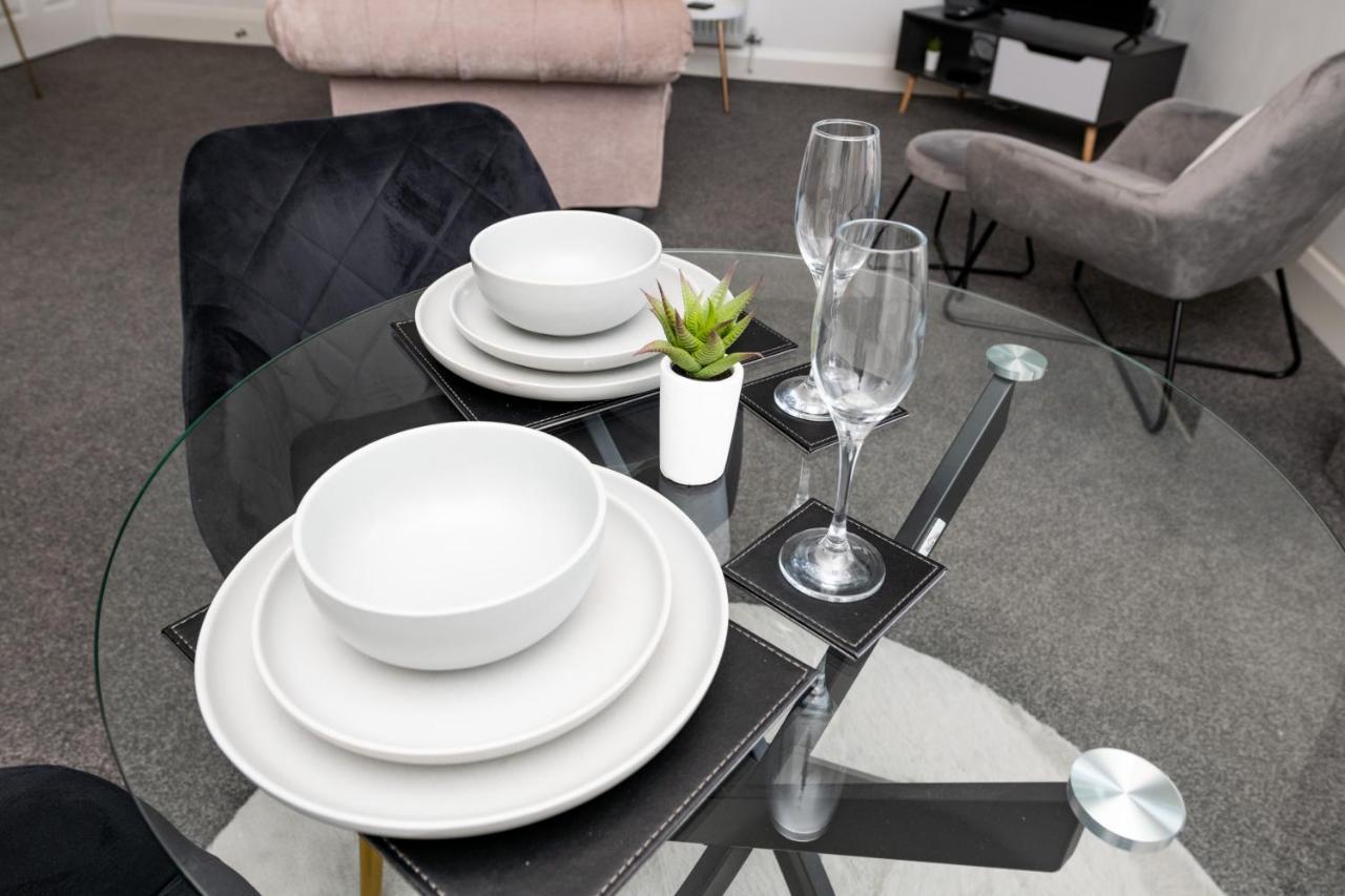 The Croston Balcony Apartment- Morecambe Central Promenade, Beach Front And Sea Views Ngoại thất bức ảnh